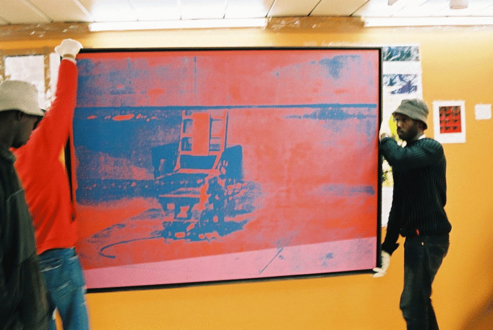 Montage de l'exposition Andy Warhol © Musée Précaire Albinet