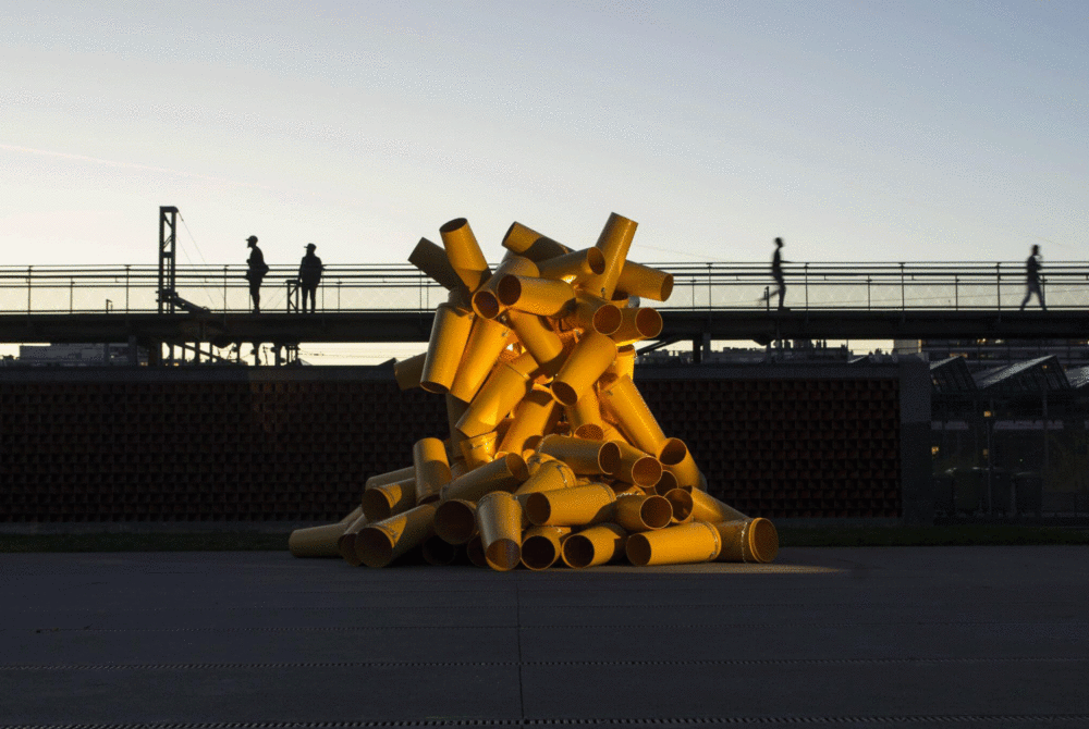 Sculpture monumentale réalisée à partir de matériaux de récupération © GFR